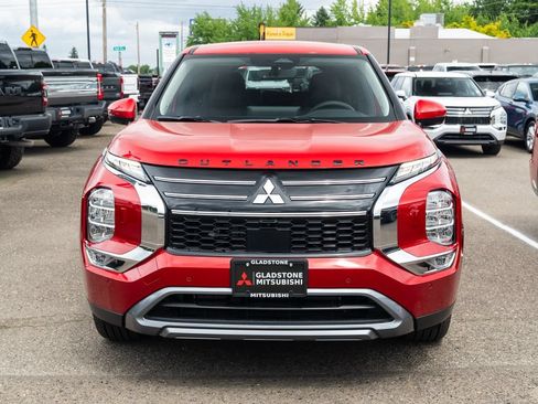 New 2026 Mitsubishi Outlander SE AWD/4WD image 2