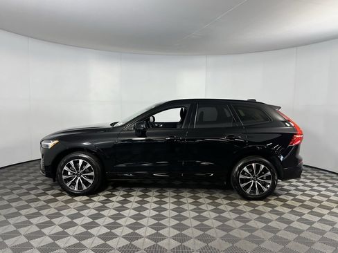 Used 2025 Volvo XC60 B5 Plus image 10