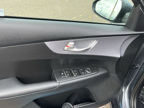 Used 2024 Kia Forte LXS image 15