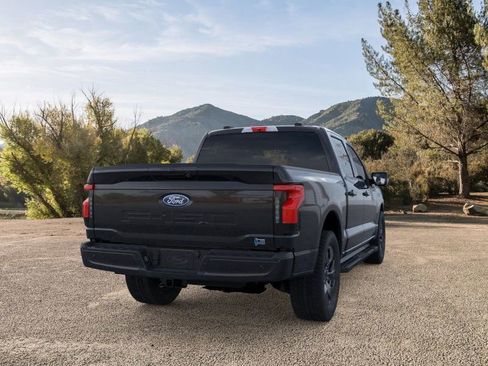 Used 2025 Ford F150 Lightning Flash image 8