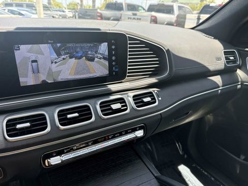 Certified 2023 Mercedes-Benz GLS 450 4MATIC image 28