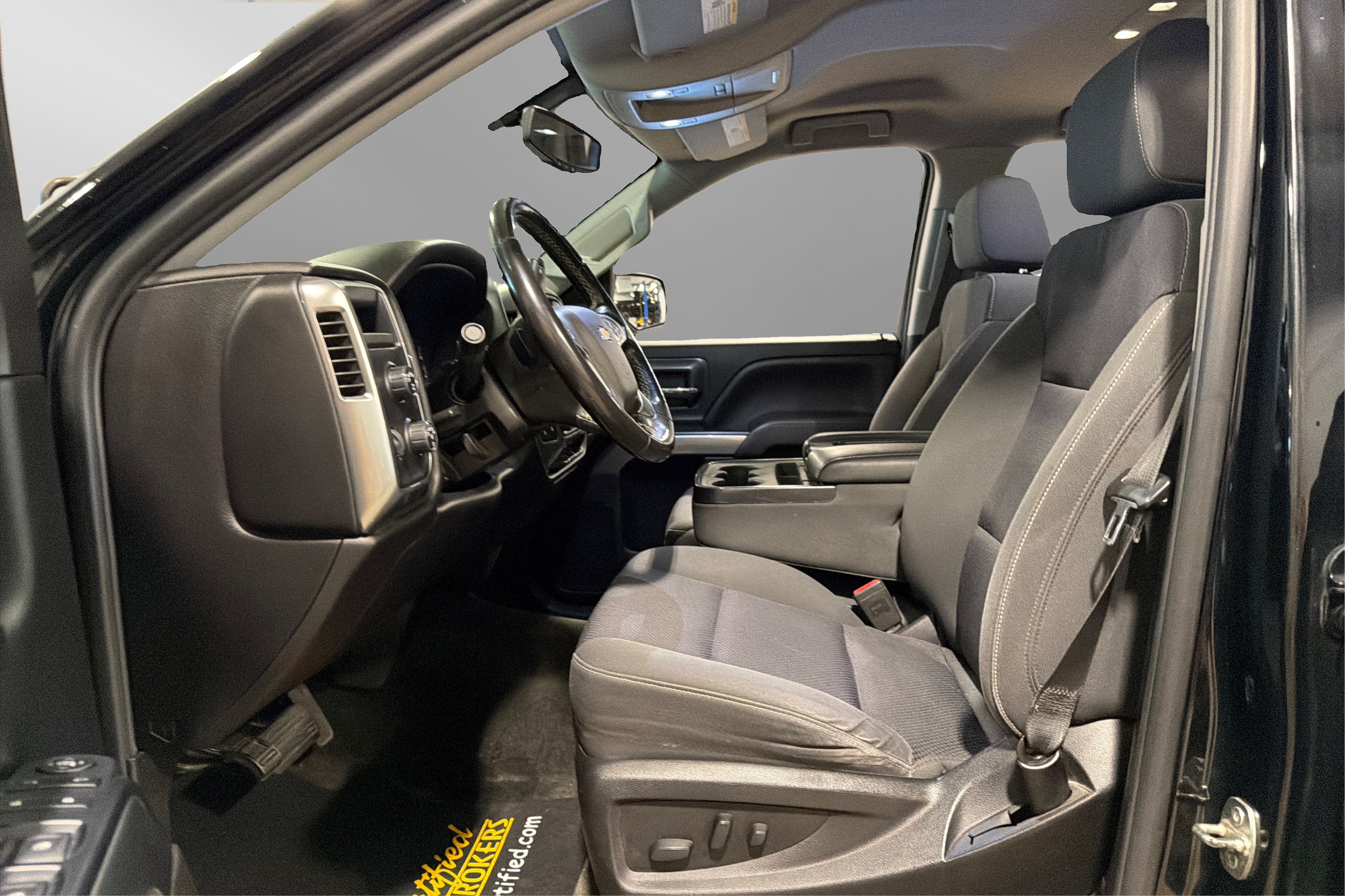 Used 2018 Chevrolet Silverado 1500 LT w/ All Star Edition AWD/4WD image 17