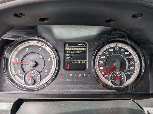 Used 2016 RAM 3500 Tradesman w/ Chrome Appearance Group AWD/4WD image 19