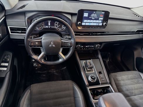 Used 2022 Mitsubishi Outlander SEL Black Edition image 17