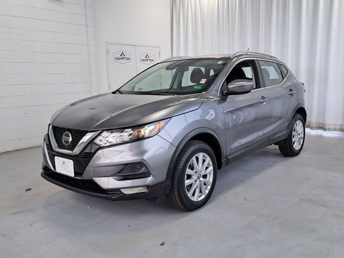Used 2020 Nissan Rogue Sport SV w/ All-Weather Package image 2