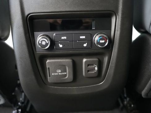 Used 2024 Buick Enclave Premium AWD/4WD image 20