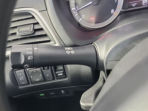 Used 2014 Nissan Sentra SV FWD image 25