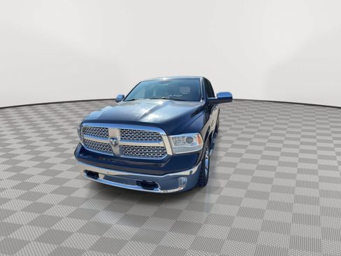 Used 2013 RAM 1500 Laramie w/ Convenience Group AWD/4WD image 3