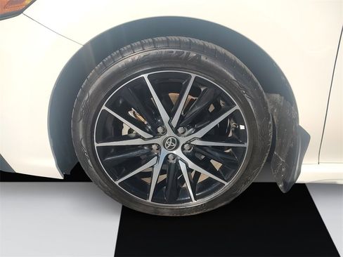 Used 2024 Toyota Camry SE image 14