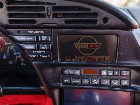 Used 1996 Chevrolet Corvette Coupe RWD image 25