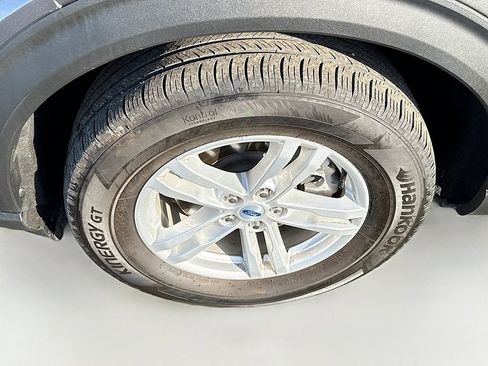 Used 2022 Ford Explorer XLT w/ Equipment Group 202A image 16