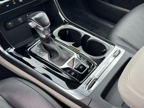 Used 2022 Kia Carnival SX image 16