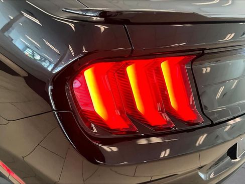 Used 2020 Ford Mustang GT RWD image 25
