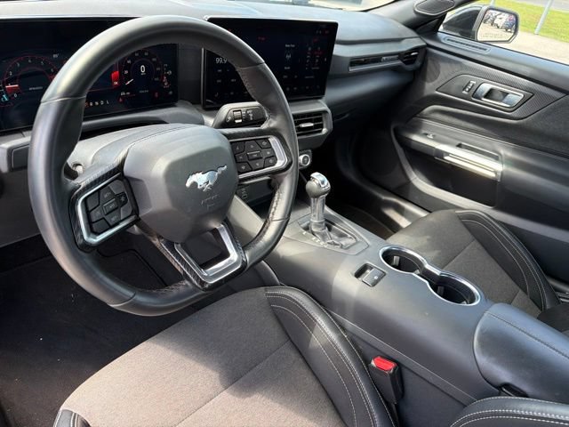 Used 2025 Ford Mustang Coupe RWD image 20
