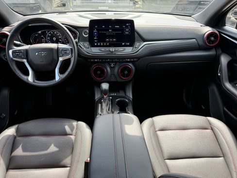 Used 2025 Chevrolet Blazer RS FWD image 13