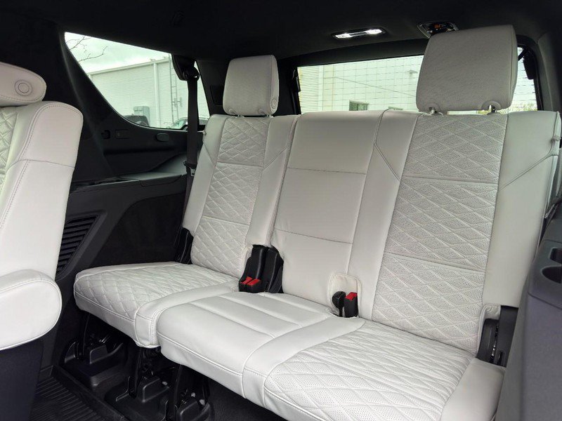 Used 2026 Cadillac Escalade Platinum Sport w/ LPO, ONYX Package AWD/4WD image 11