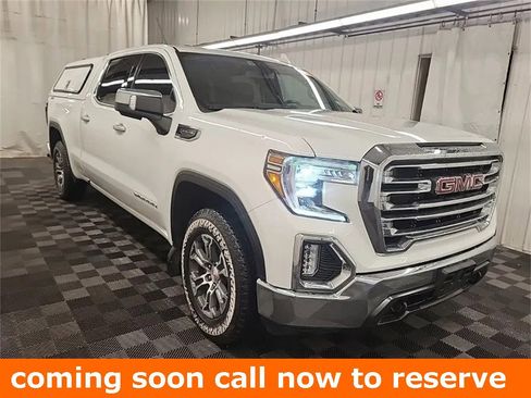 Used 2022 GMC Sierra 1500 SLT image 1