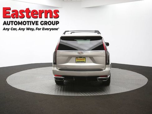 Used 2021 Cadillac Escalade ESV Premium Luxury Platinum image 46