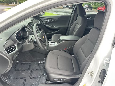Used 2023 Chevrolet Malibu RS FWD image 16