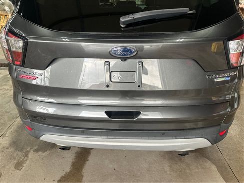 Used 2017 Ford Escape Titanium image 14