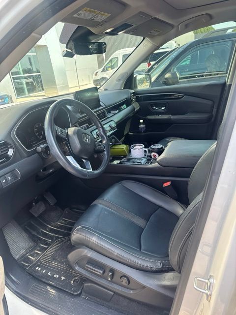 Used 2023 Honda Pilot Touring image 7