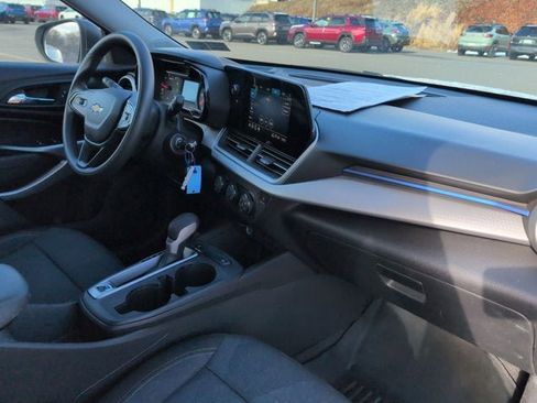 Used 2024 Chevrolet Trax LS FWD image 26