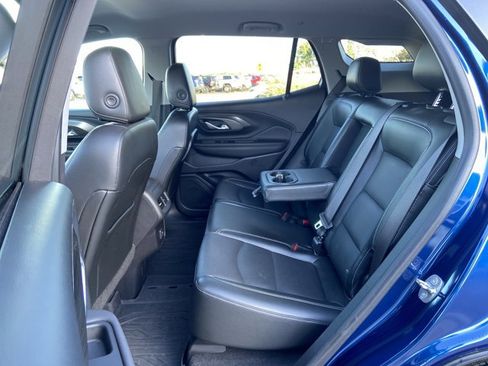 Used 2022 GMC Terrain SLT w/ LPO, Floor Liner Package image 15