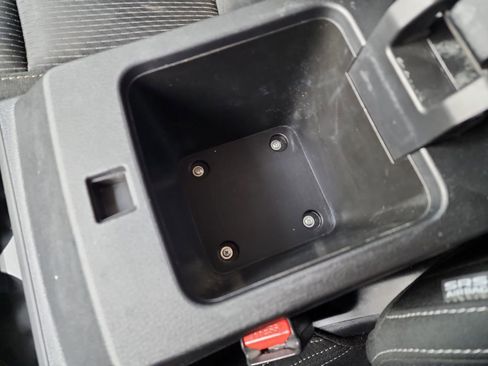 Used 2022 Mitsubishi Outlander ES image 32