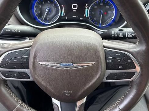 Used 2019 Chrysler Pacifica Touring-L Plus FWD image 15