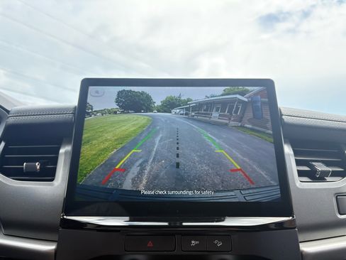 Used 2023 Ford Expedition Max XLT image 22