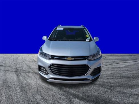 Used 2020 Chevrolet Trax LT w/ Driver Confidence Package image 9