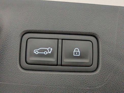 Used 2025 Hyundai Santa Fe SEL FWD image 29
