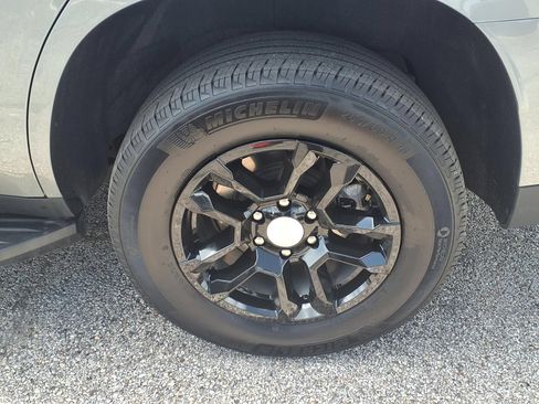 Used 2025 Chevrolet Tahoe LT AWD/4WD image 25