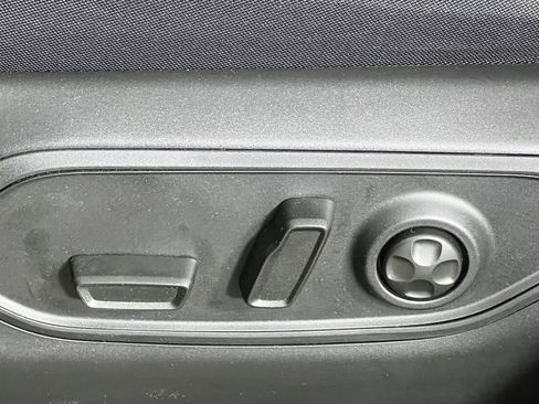 New 2025 Jeep Grand Cherokee Laredo image 24