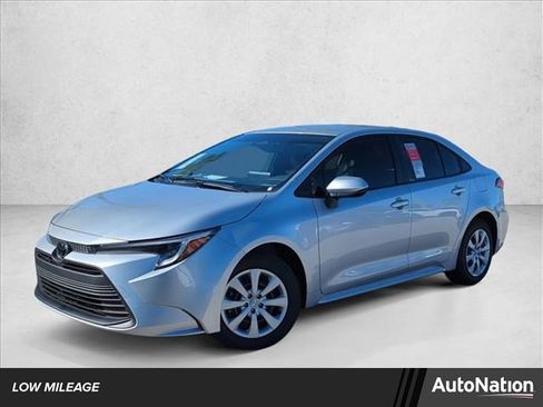 Used 2026 Toyota Corolla LE FWD image 1