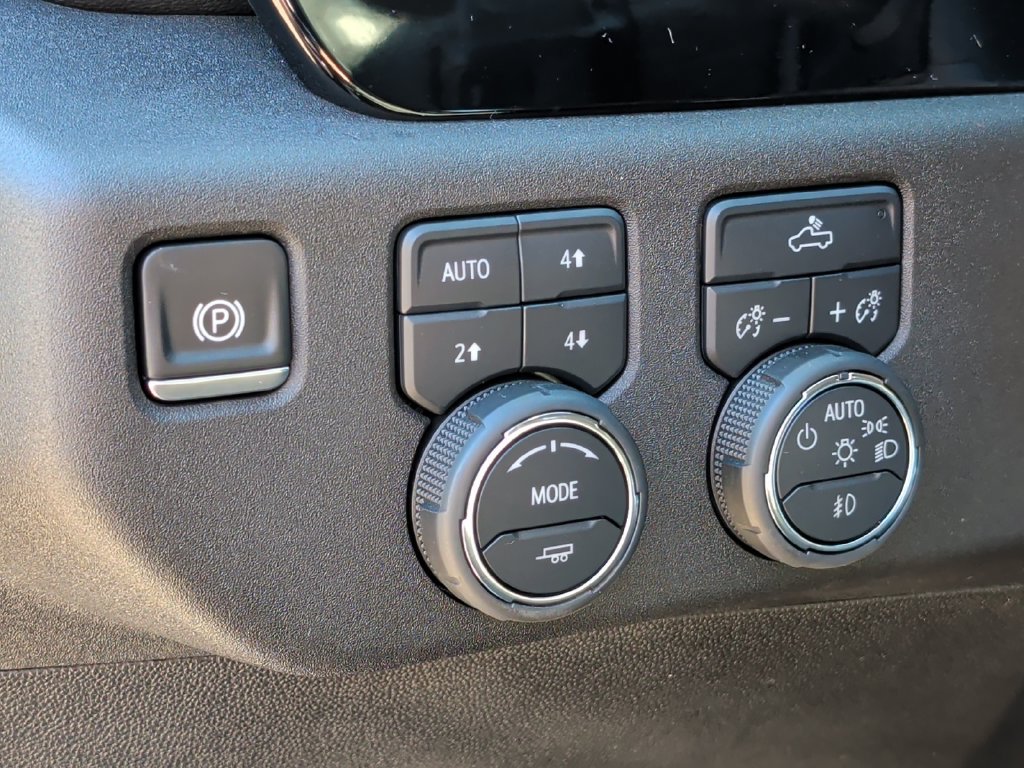 Used 2024 Chevrolet Silverado 1500 RST w/ Z71 Off-Road Package AWD/4WD image 14