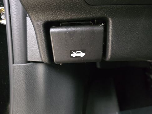 Used 2026 Nissan Kicks SV FWD image 37