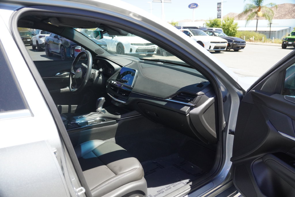 Used 2023 Cadillac CT4 Luxury w/ Cold Weather Package RWD image 31
