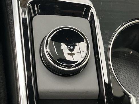 New 2026 Chevrolet Equinox ACTIV w/ Convenience Package III image 17