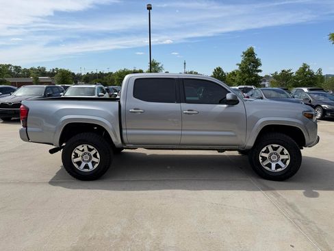 Used 2023 Toyota Tacoma SR5 w/ Technology Package AWD/4WD image 4