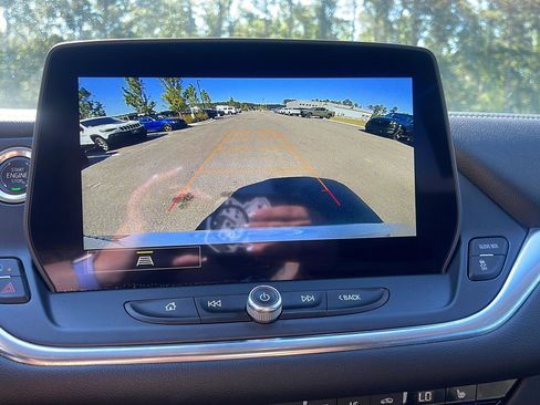 Used 2025 Chevrolet Blazer LT FWD image 23