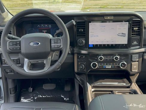 New 2026 Ford F250 Lariat w/ Black Appearance Package AWD/4WD image 16