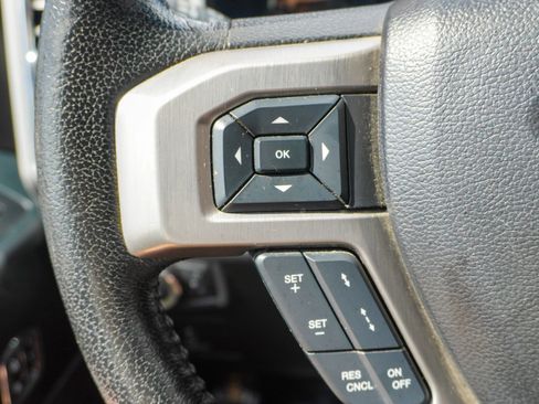 Used 2015 Ford F150 Platinum w/ Equipment Group 701A Luxury image 38