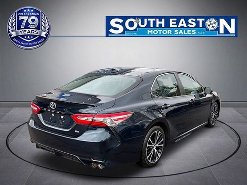 Used 2019 Toyota Camry SE w/ Carpet Mat Package FWD image 6