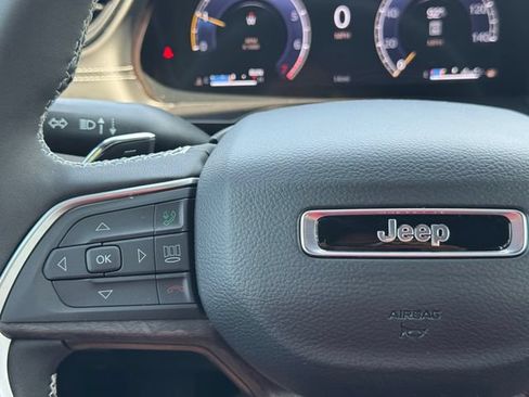 New 2026 Jeep Grand Cherokee Limited AWD/4WD image 25