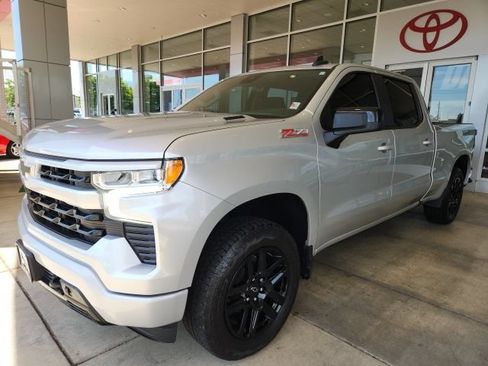 Used 2022 Chevrolet Silverado 1500 RST AWD/4WD image 6