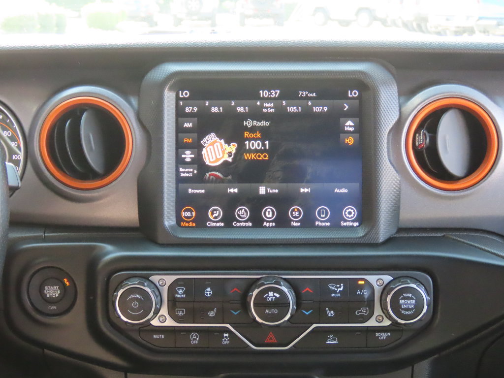Used 2023 Jeep Gladiator Mojave w/ LED Lighting Group AWD/4WD image 40