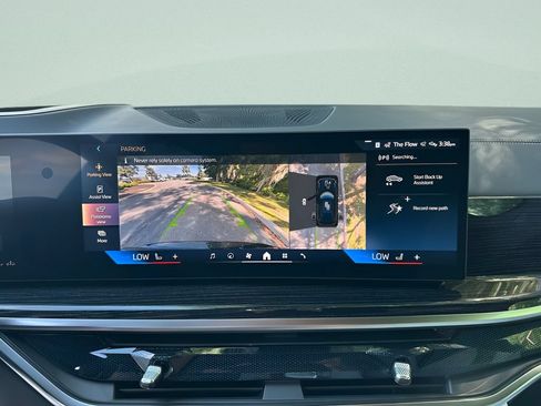 New 2026 BMW X5 xDrive40i w/ M Sport Package AWD/4WD image 15