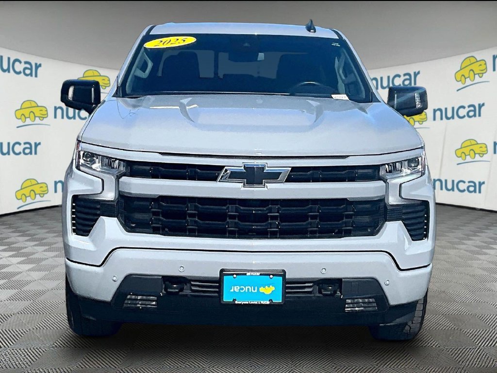 Used 2025 Chevrolet Silverado 1500 RST AWD/4WD image 2