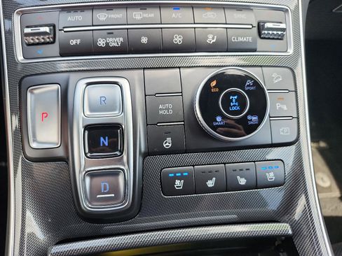 Used 2023 Hyundai Santa Fe Limited AWD/4WD image 19